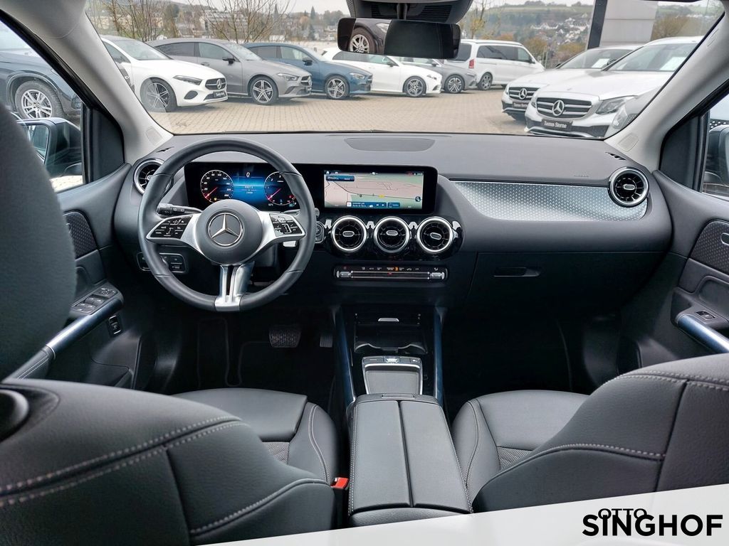 Mercedes-Benz B 220 2023