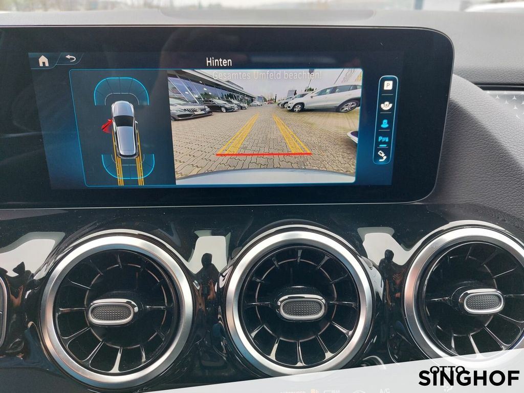 Mercedes-Benz B 220 2023