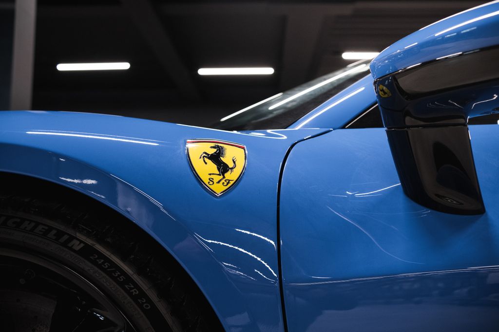 Ferrari 296 GTS 2025