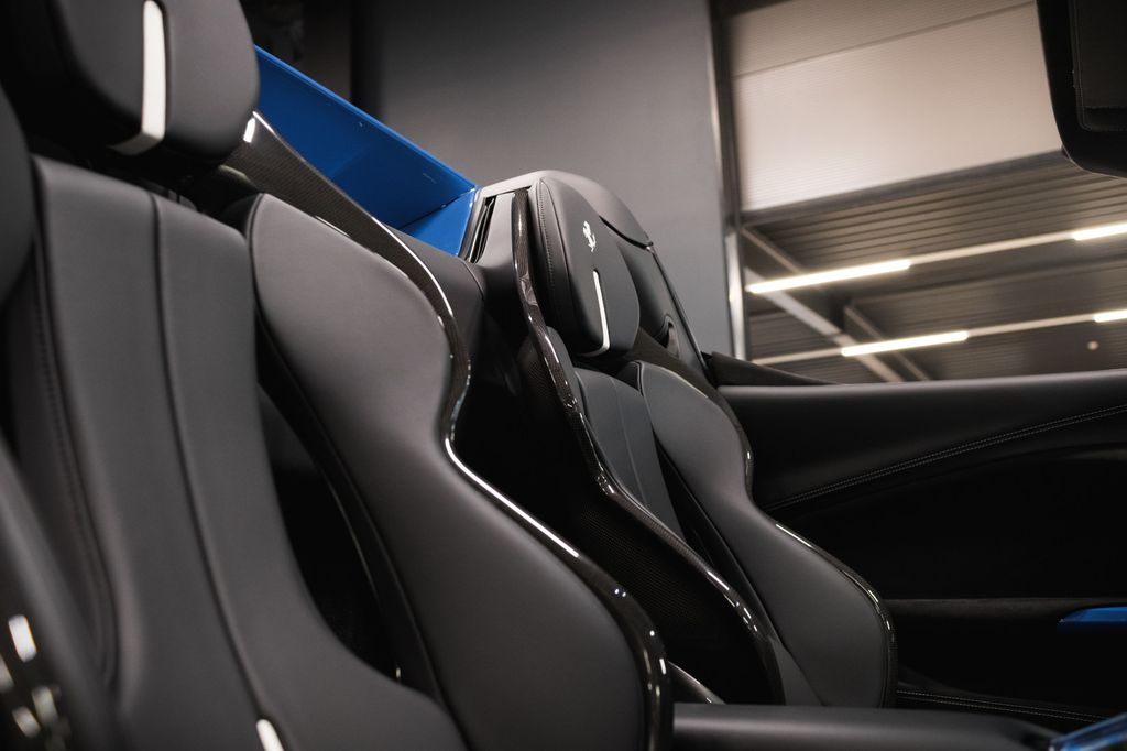 Ferrari 296 GTS 2025