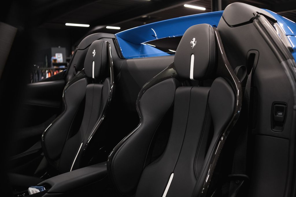 Ferrari 296 GTS 2025