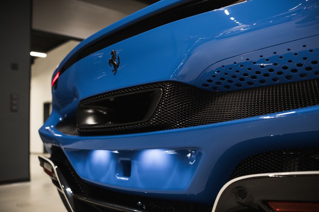 Ferrari 296 GTS 2025