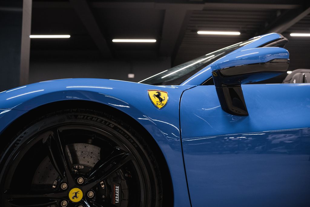 Ferrari 296 GTS 2025