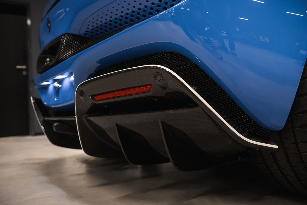 Ferrari 296 GTS 2025