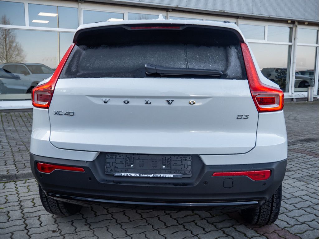 Volvo XC40 2025
