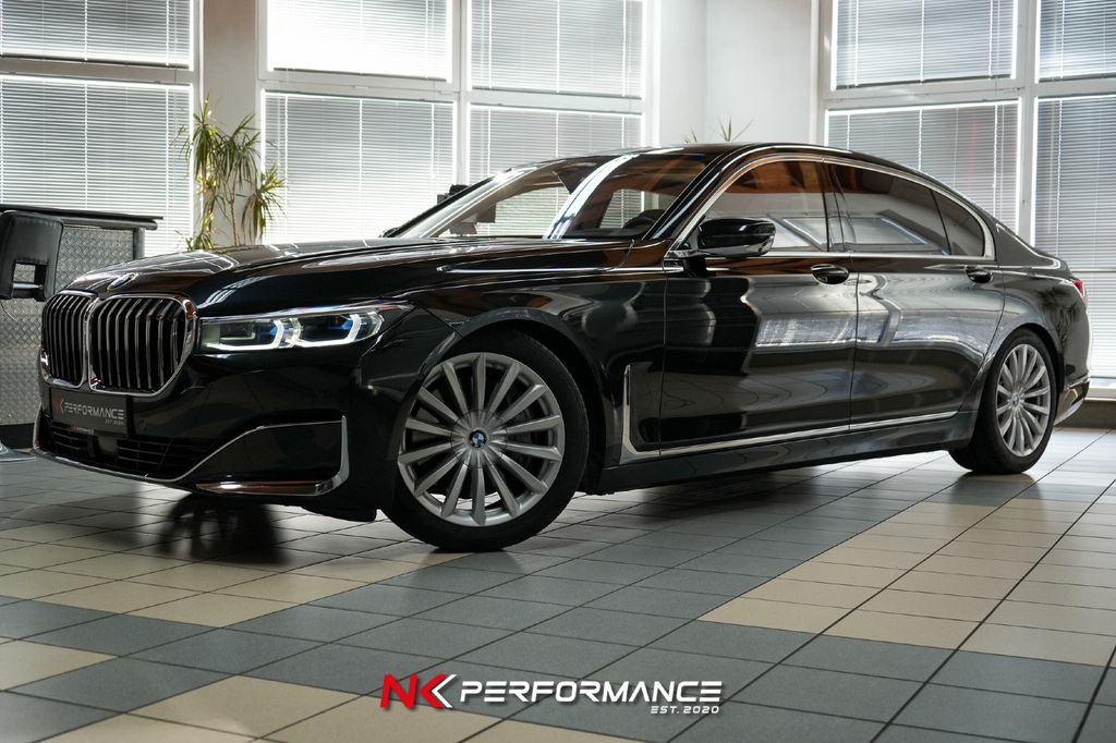 BMW 740 2022