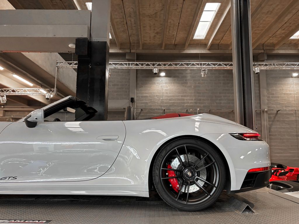 Porsche 992 2024