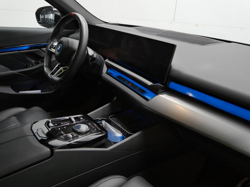 BMW i5 2024