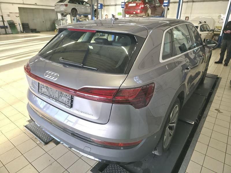 Audi e-tron 2020