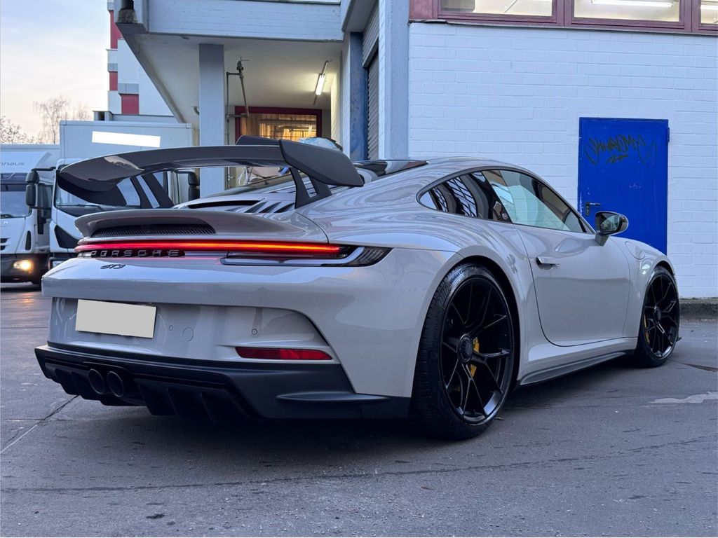Porsche 992 2023