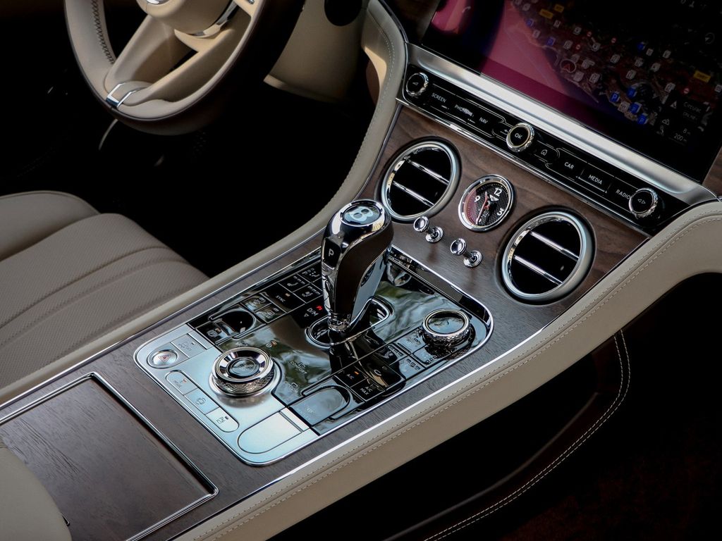 Bentley Continental GT 2025