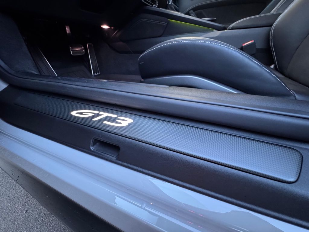 Porsche 992 2023
