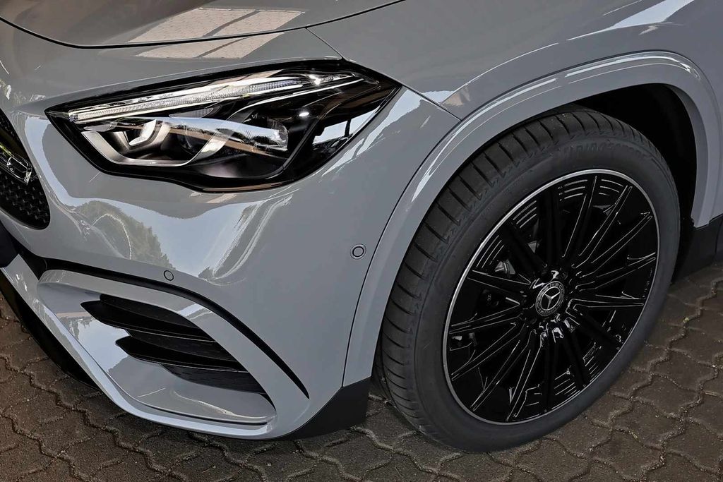 Mercedes-Benz GLA 200 2025