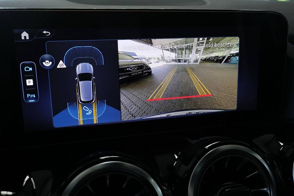 Mercedes-Benz GLA 200 2025