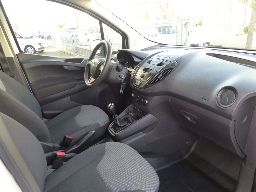 Ford Transit Courier 2020