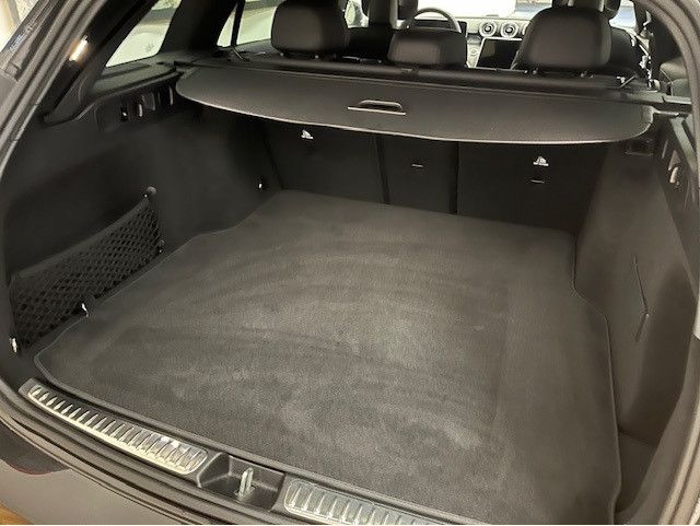 Mercedes-Benz C 300 2025