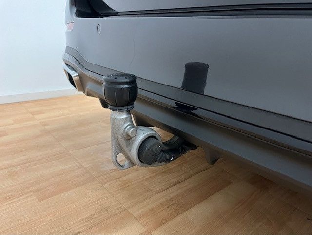 Mercedes-Benz C 300 2025