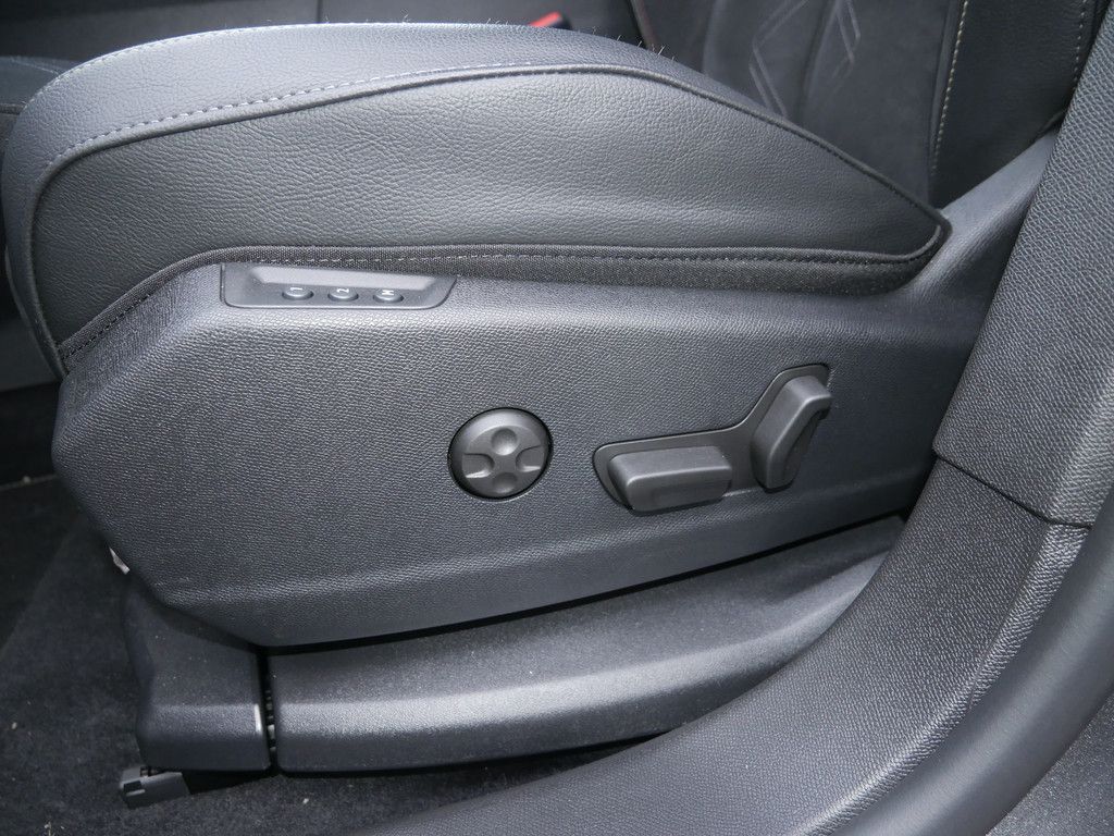 DS Automobiles DS7 (Crossback) 2023