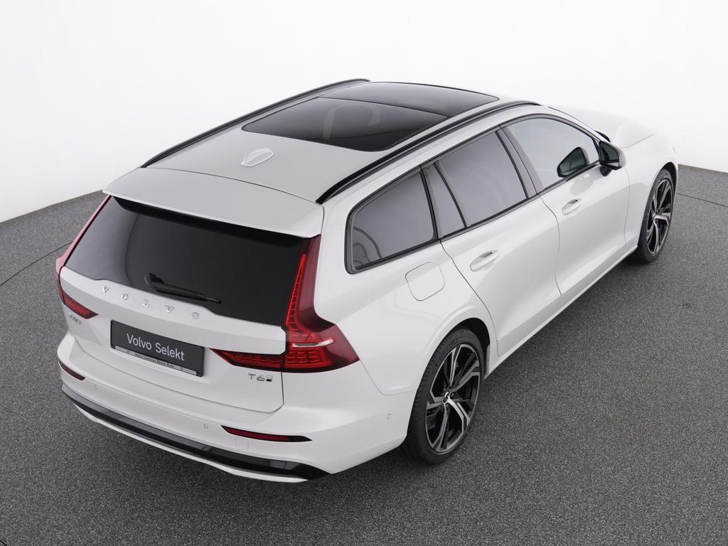 Volvo V60 2025