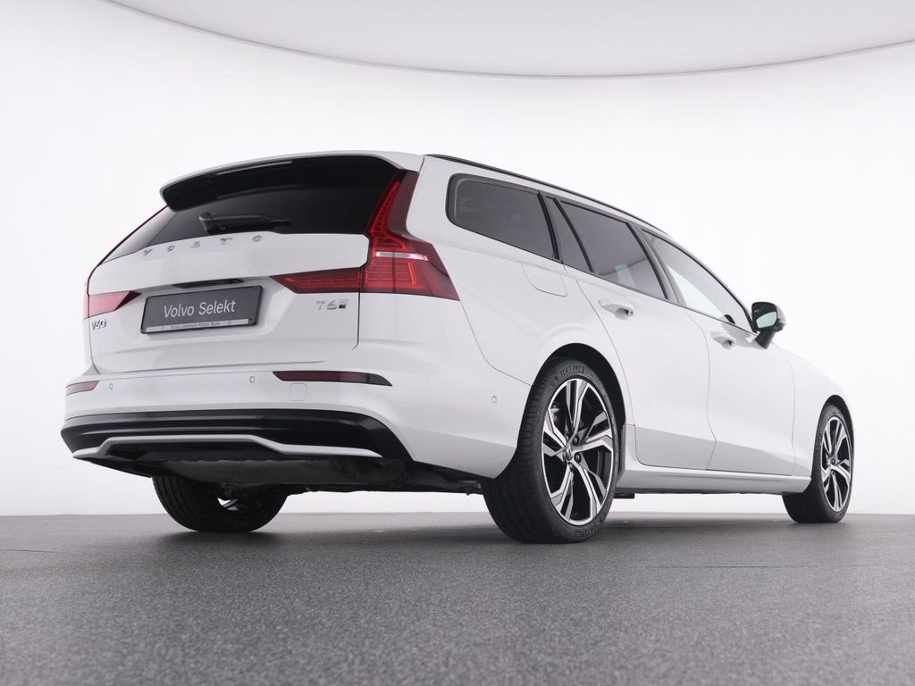 Volvo V60 2025