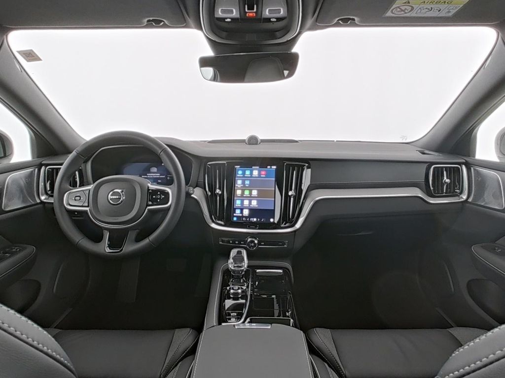Volvo V60 2025