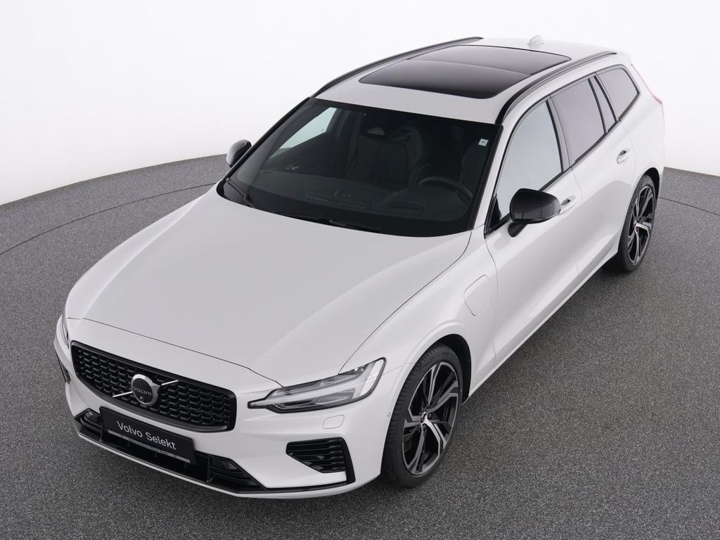 Volvo V60 2025
