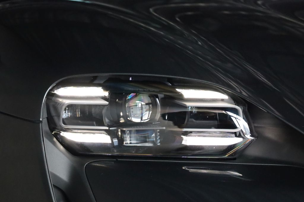 Porsche Taycan 2023