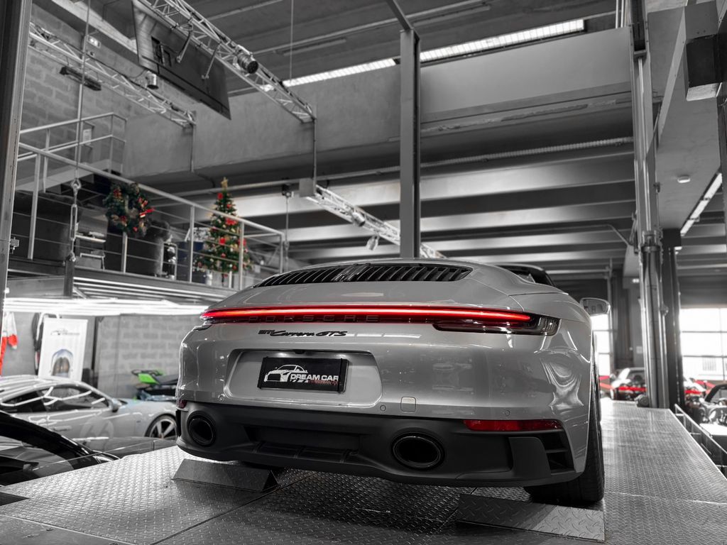 Porsche 992 2024