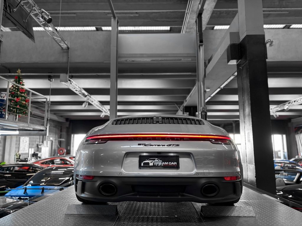 Porsche 992 2024