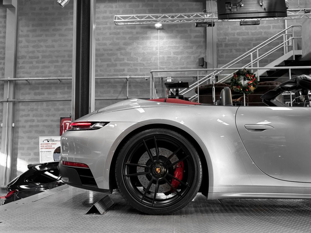 Porsche 992 2024