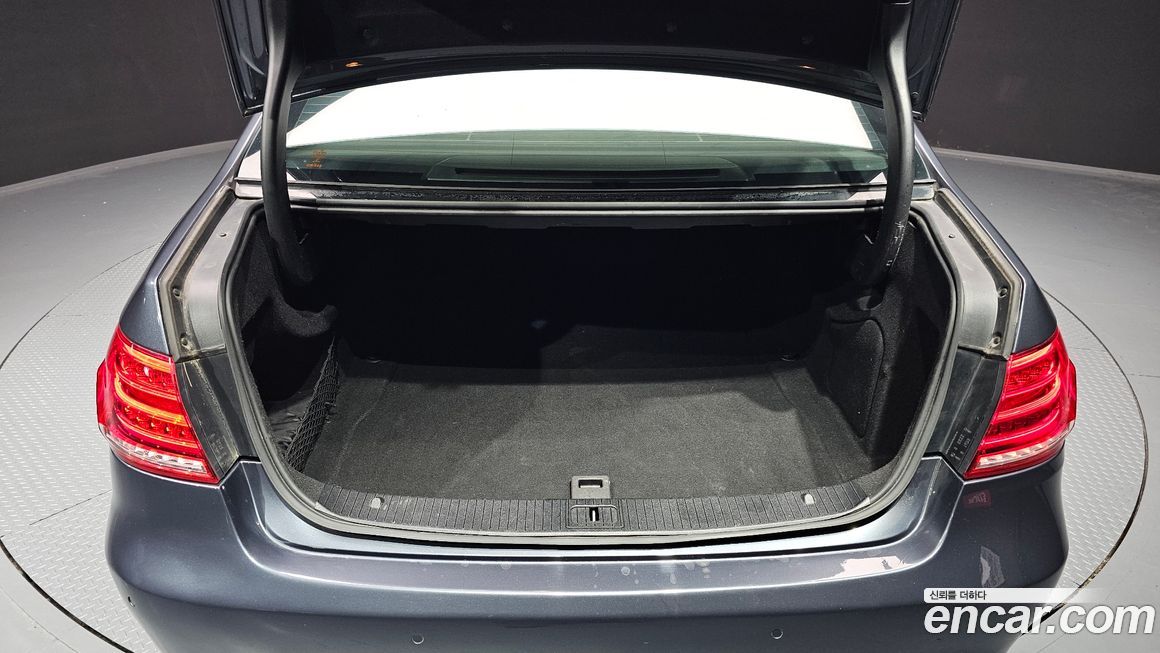 Mercedes-Benz E-Class 2016