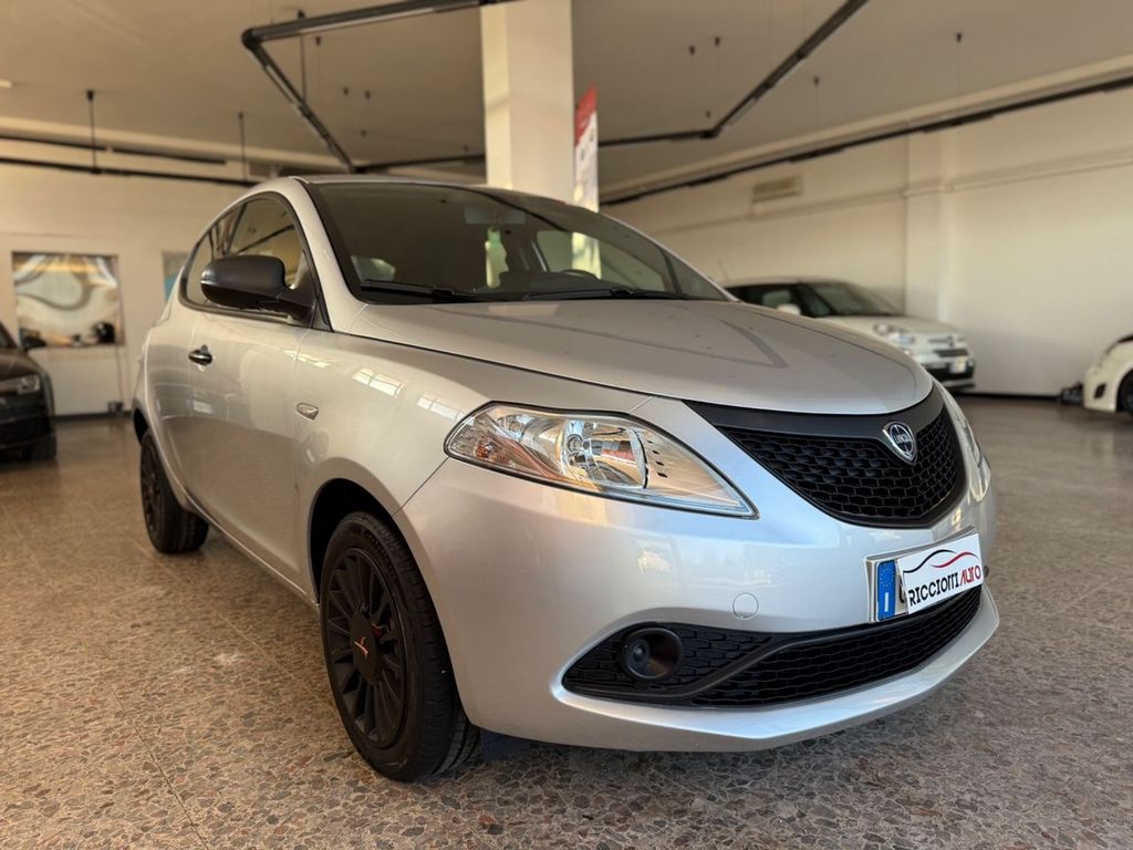 Lancia Ypsilon 2021