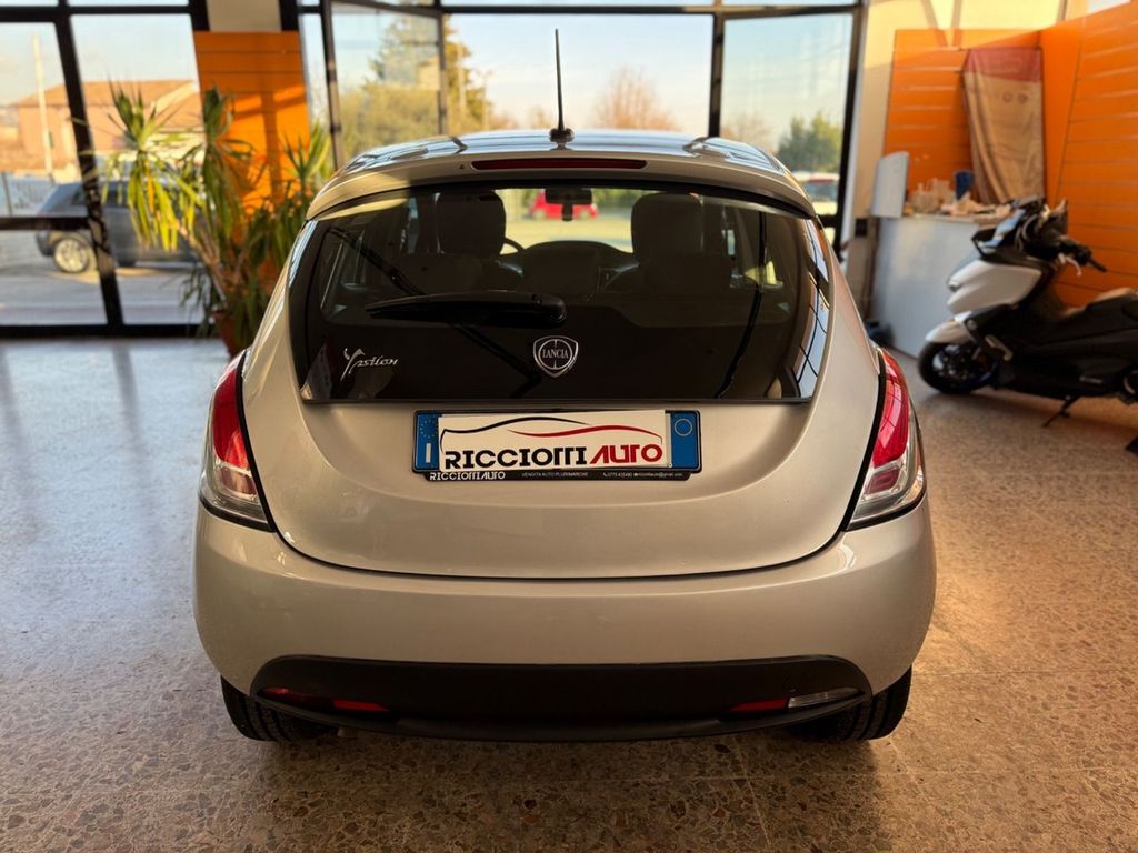 Lancia Ypsilon 2021