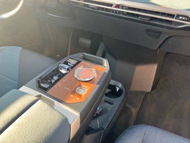 BMW iX 2022