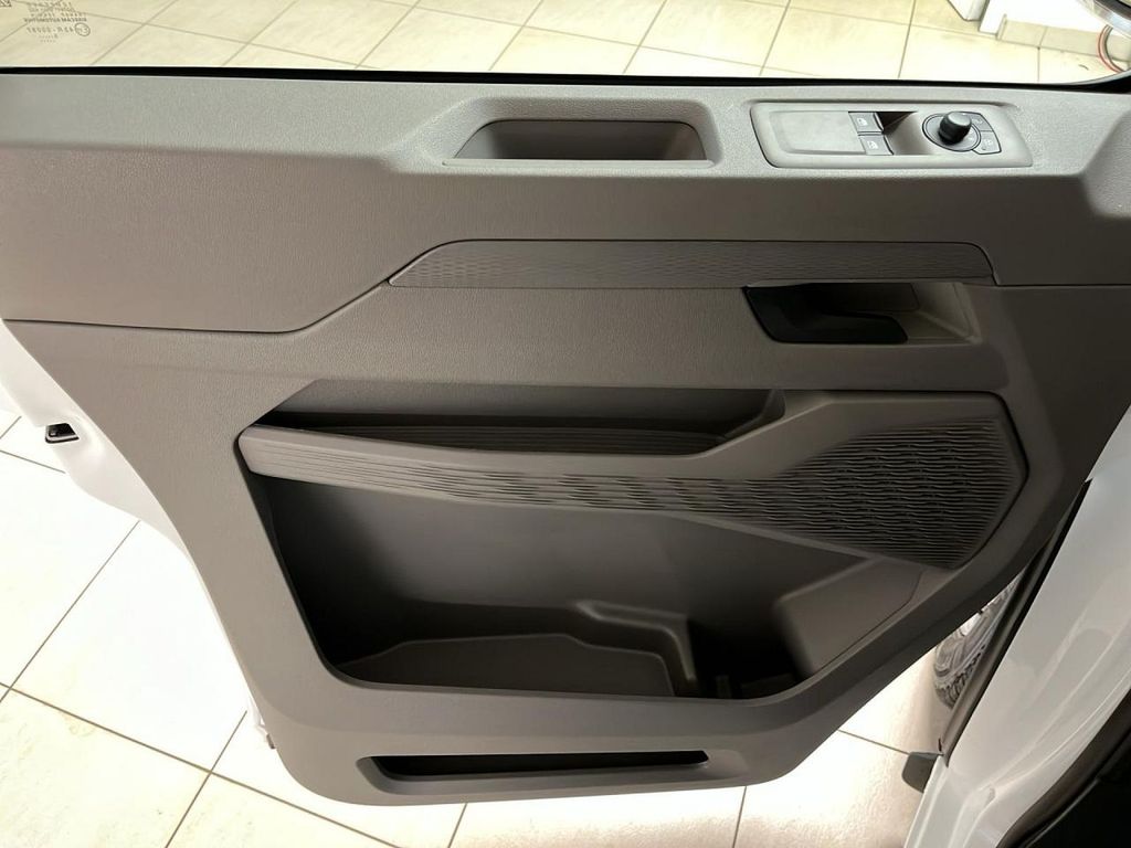 Volkswagen T7 Transporter