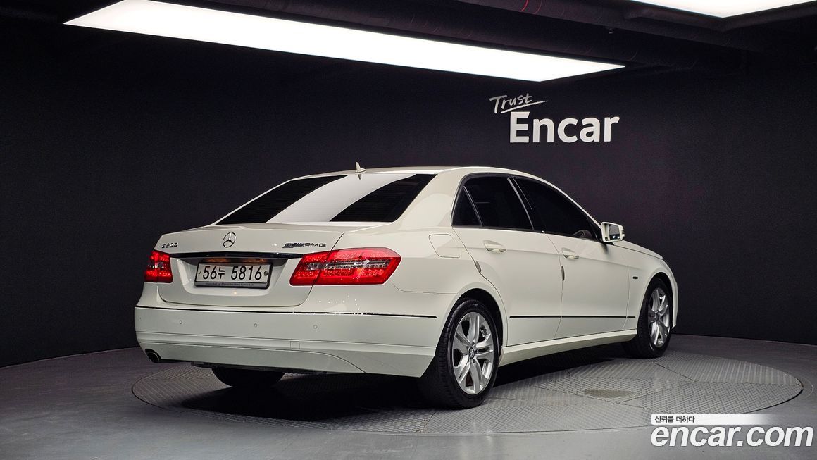 Mercedes-Benz E-Class 2010