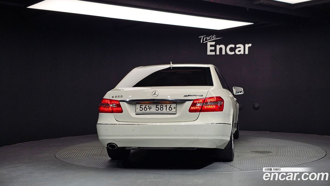 Mercedes-Benz E-Class 2010