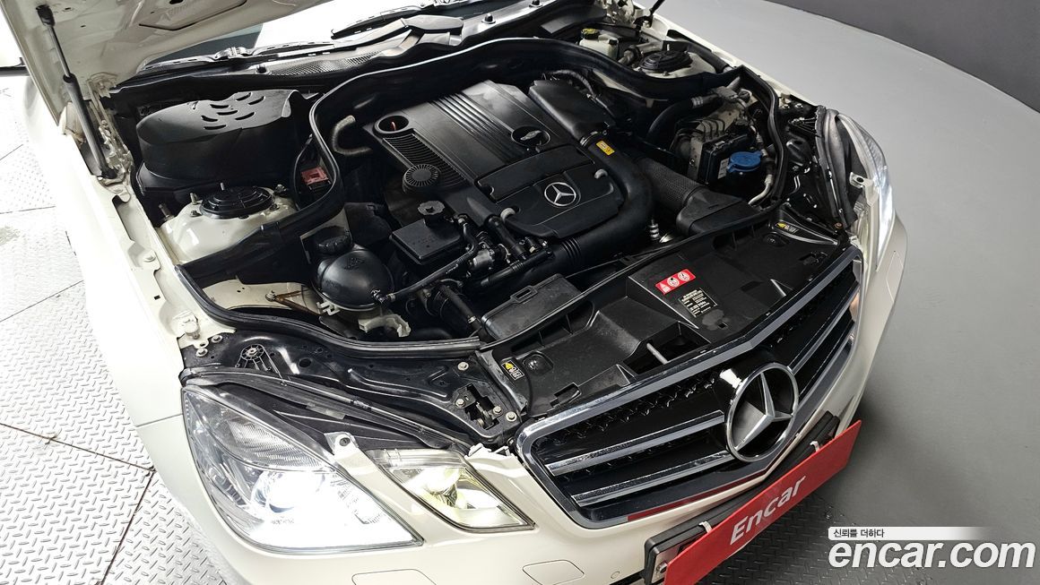 Mercedes-Benz E-Class 2010
