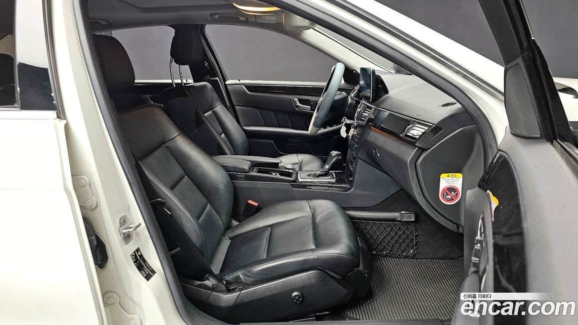 Mercedes-Benz E-Class 2010