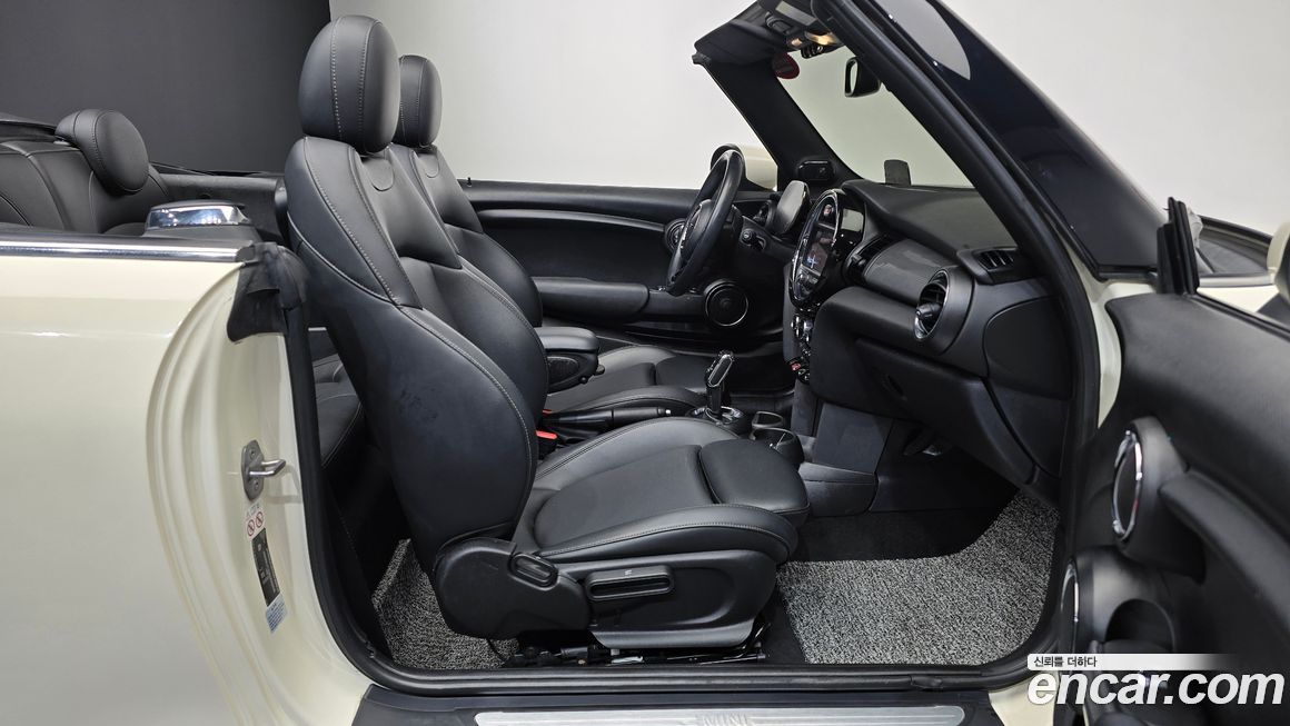 Mini Cooper Convertible 2021