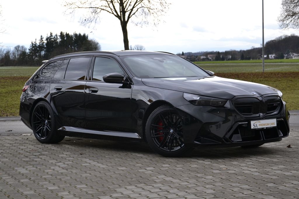 BMW M5 2025