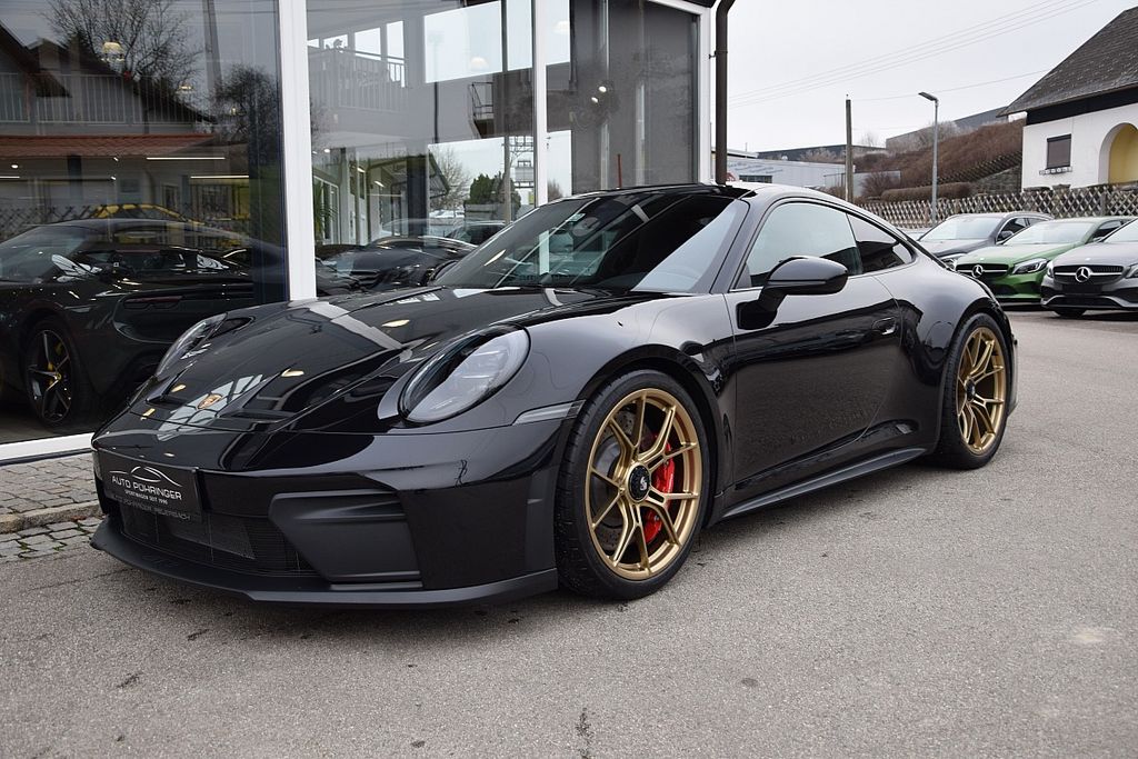 Porsche 992 2025