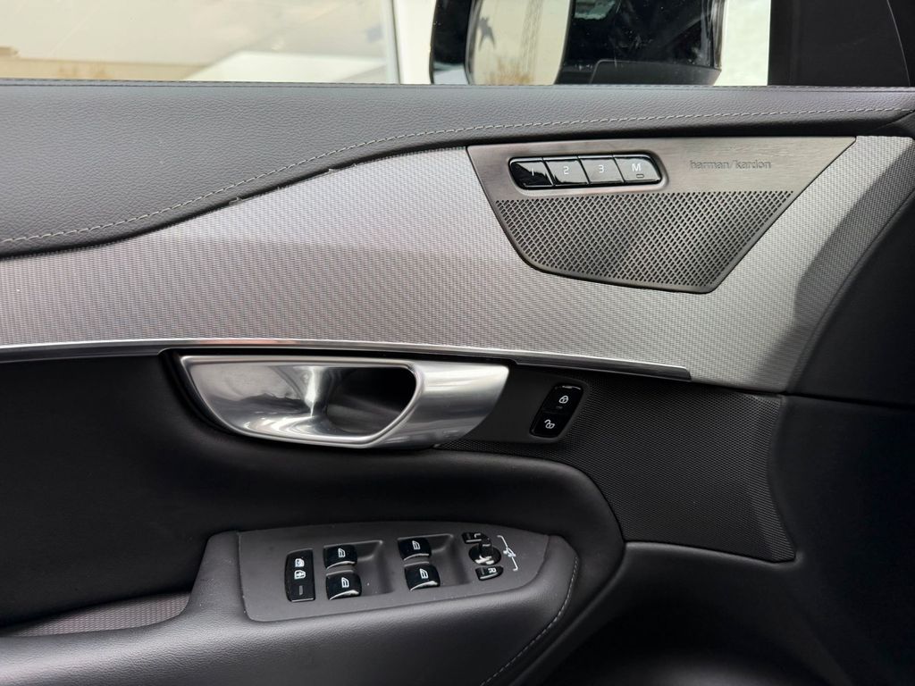 Volvo XC90 2023