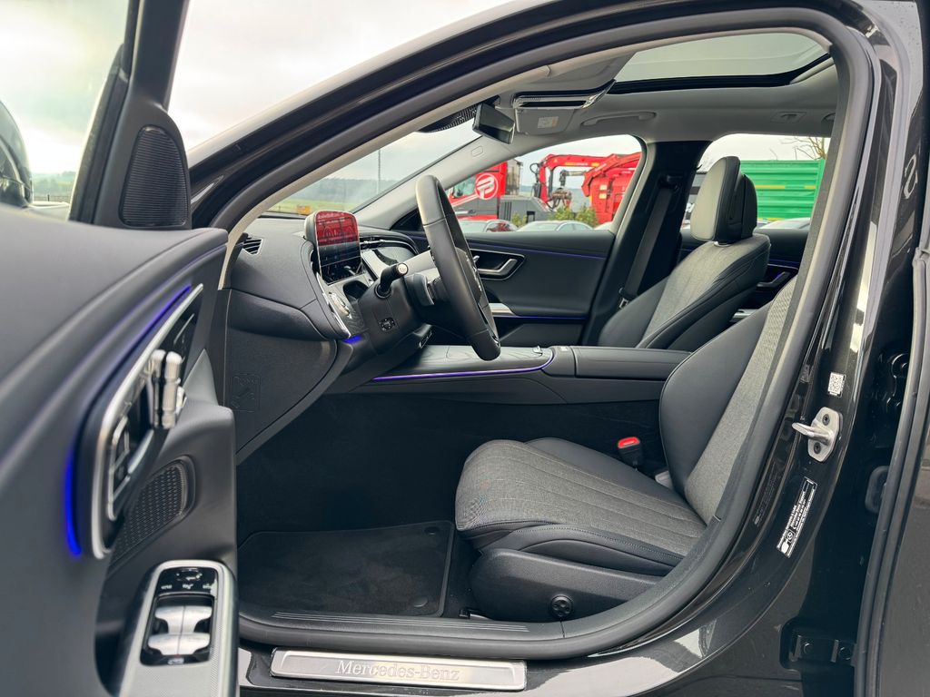 Mercedes-Benz E 300 2025