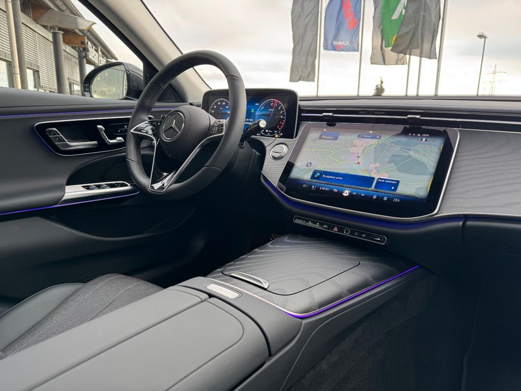 Mercedes-Benz E 300 2025