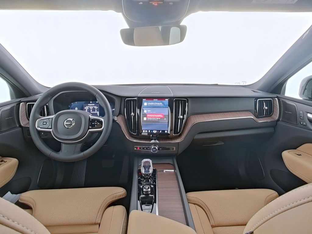 Volvo XC60 2025