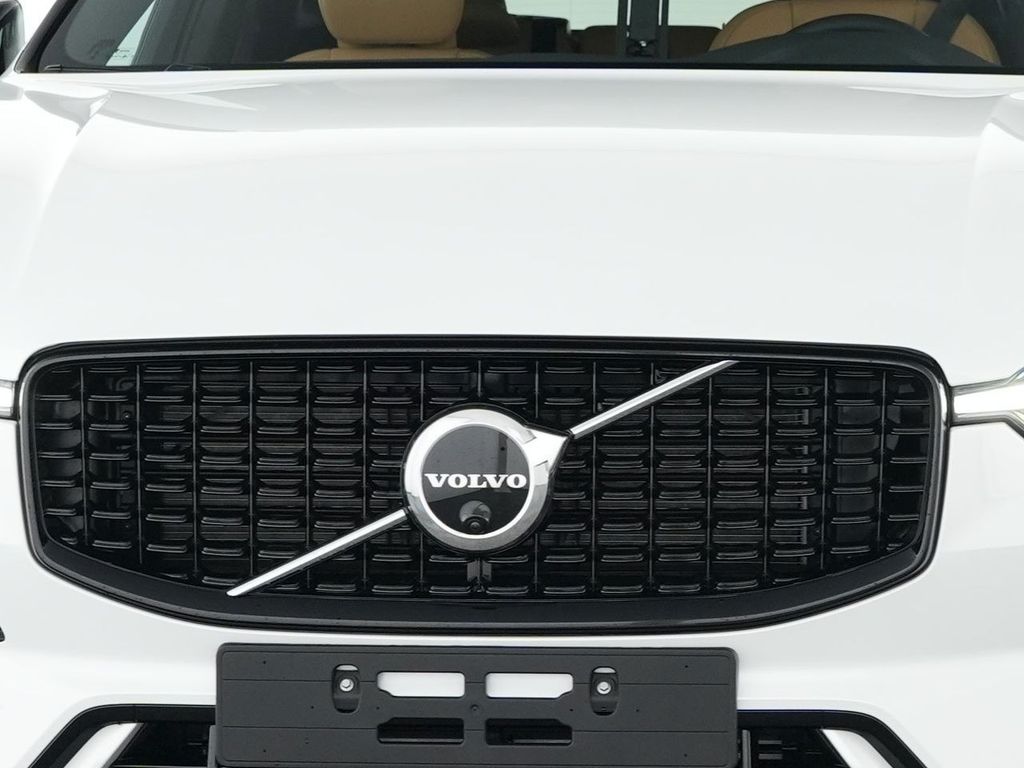 Volvo XC60 2025