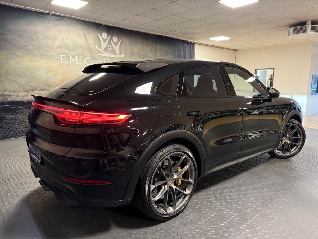 Porsche Cayenne 2022