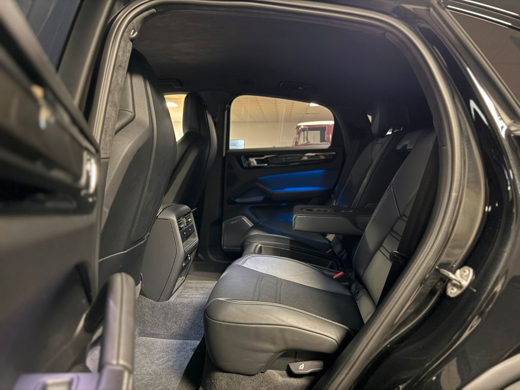 Porsche Cayenne 2022