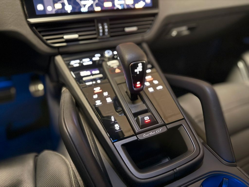 Porsche Cayenne 2022